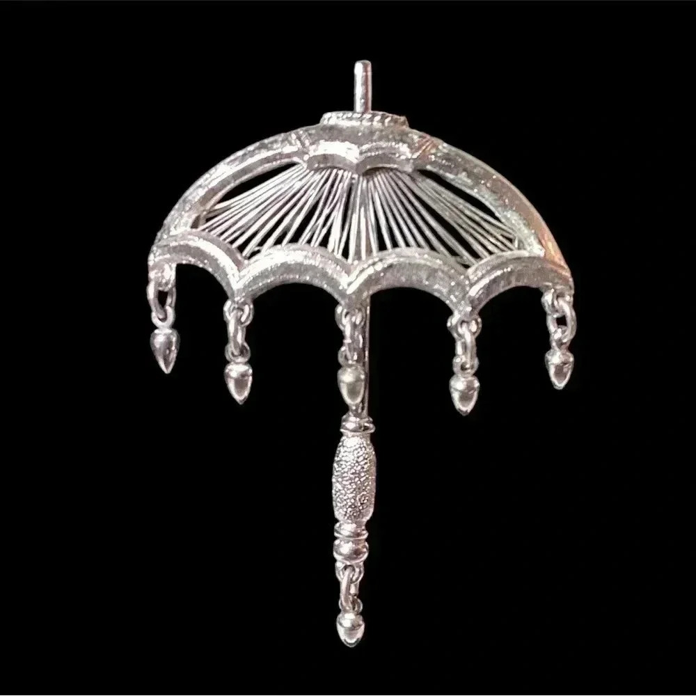 Monet Signed Vintage Silver Tone Umbrella Raindrop Dangling Brooch Pin